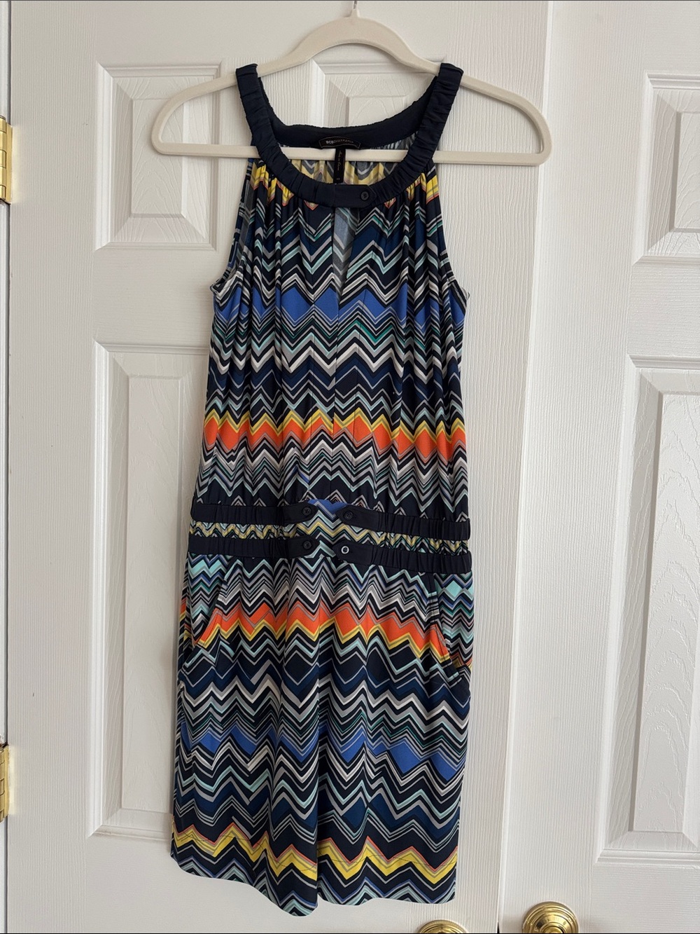 BCBGMaxAzria Navy Multicolor Chevron Sleeveless Mini Dress